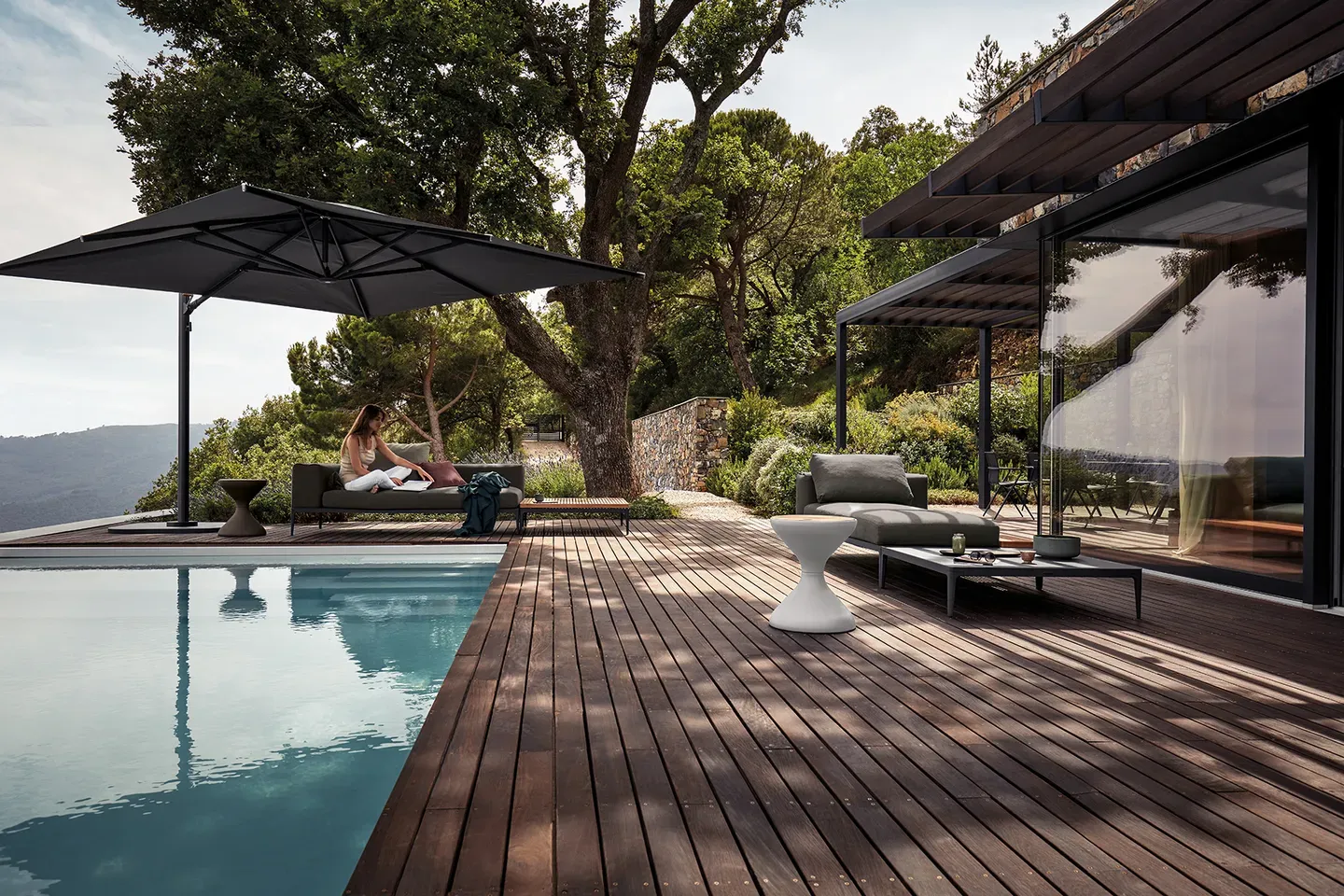halo cantilever parasol 2