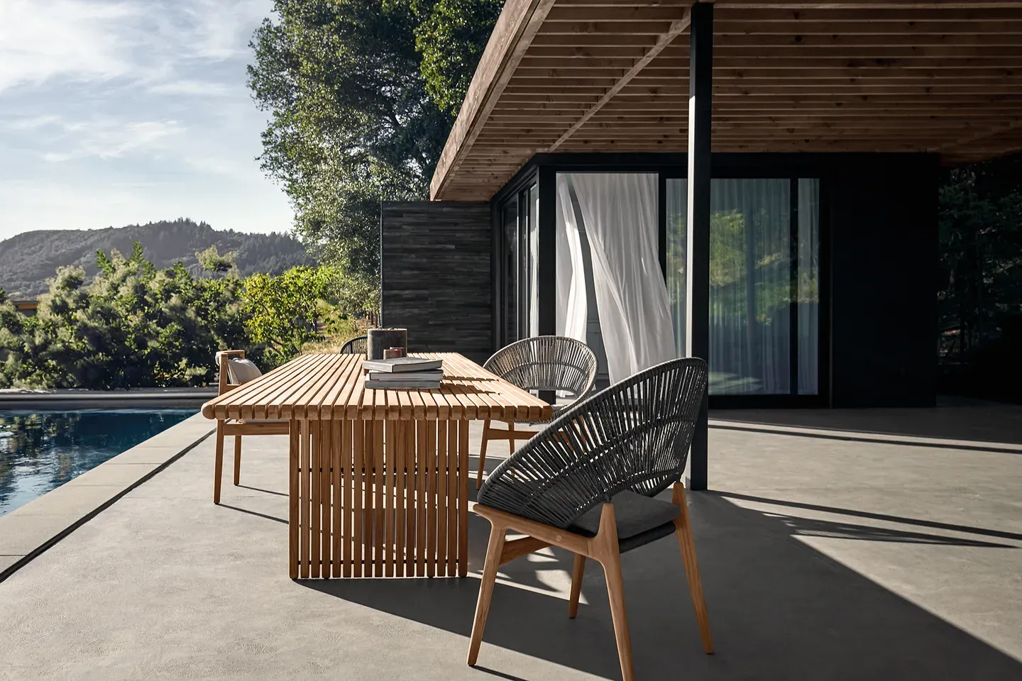 bora & deck dining set