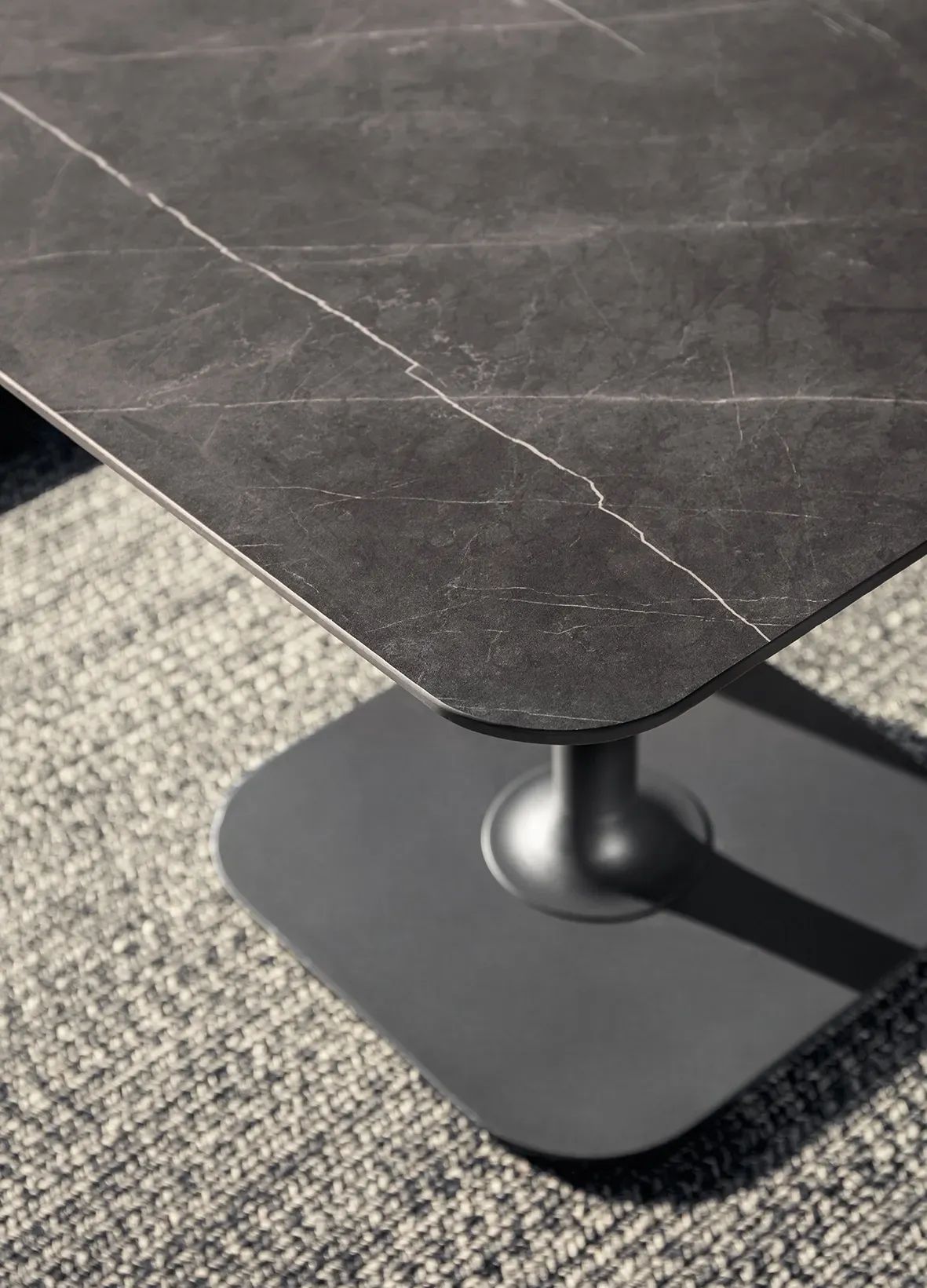 grid dining detail