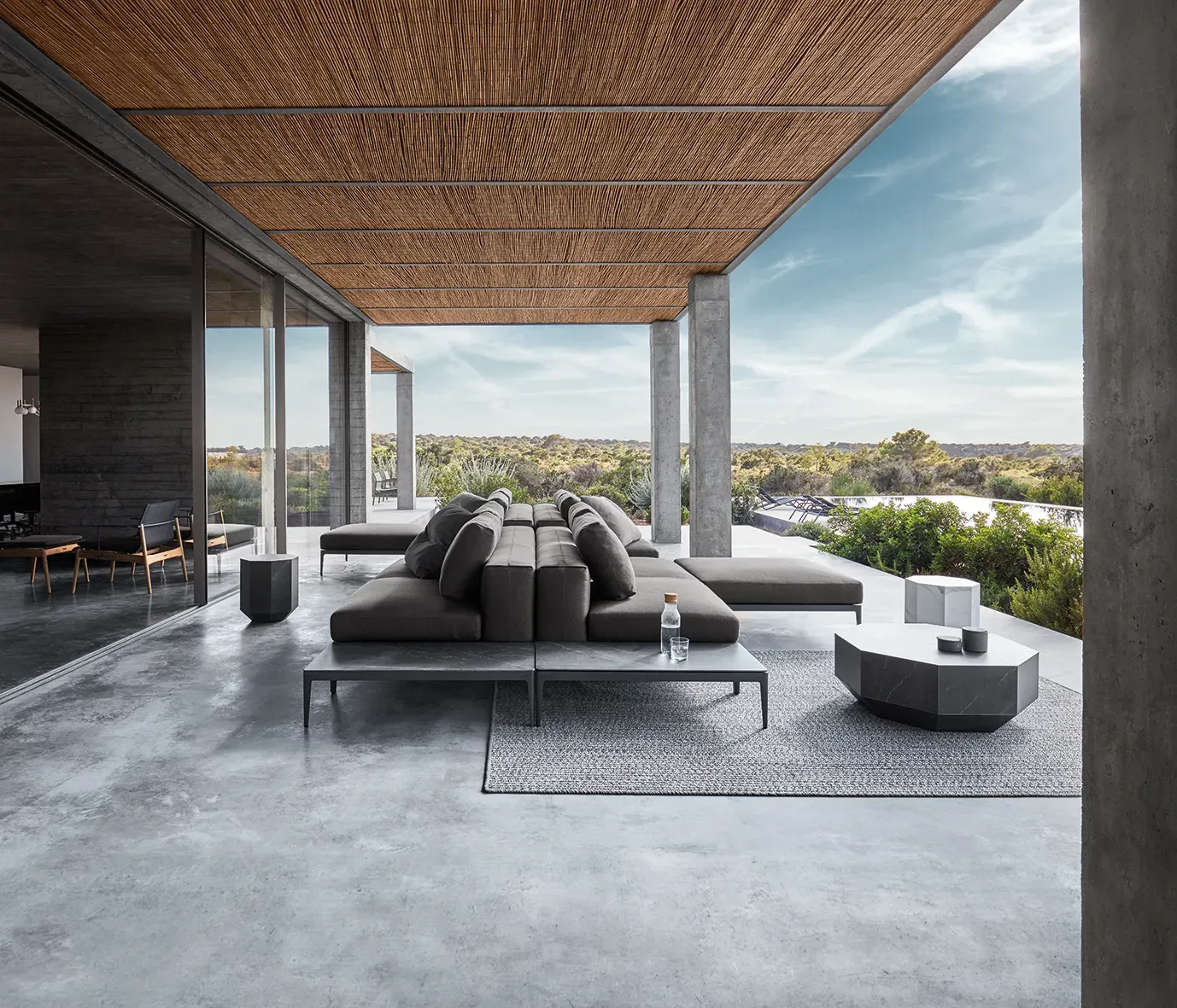 grid seating set 21