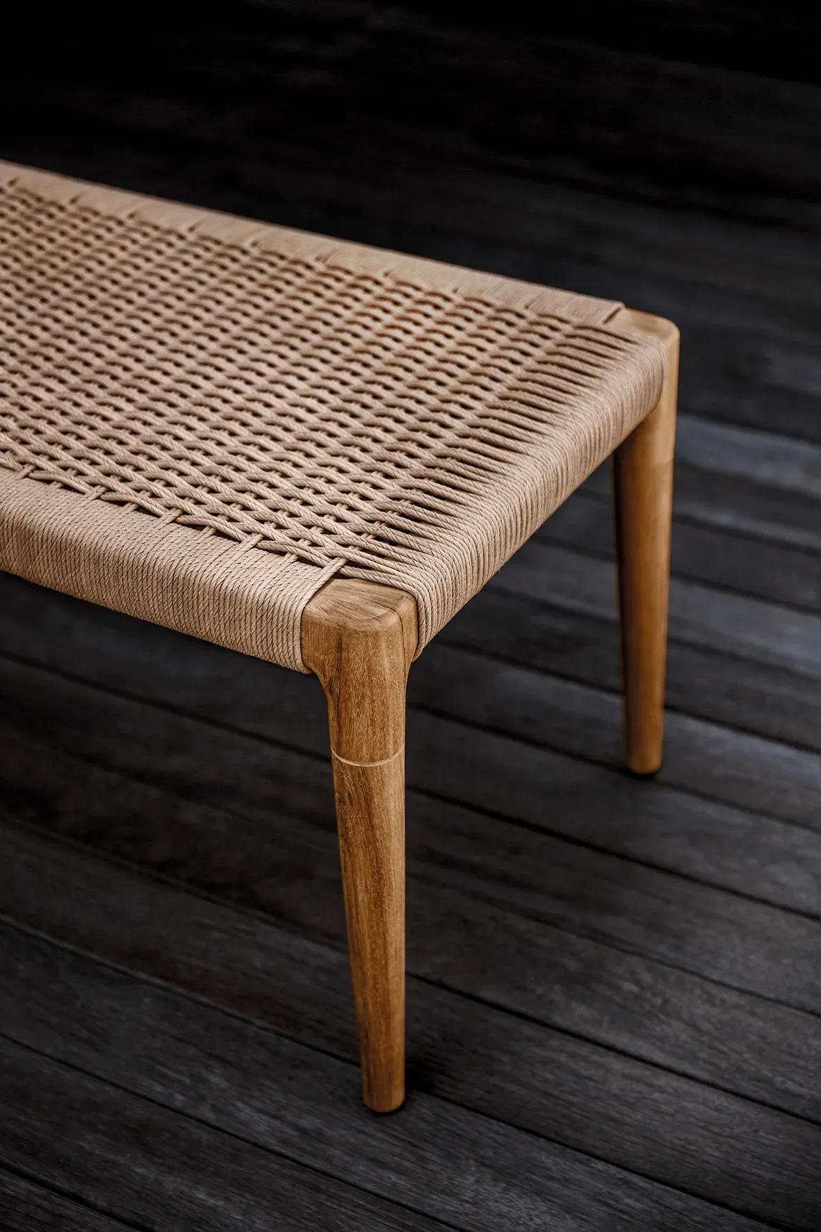 lima dining bench detail 1