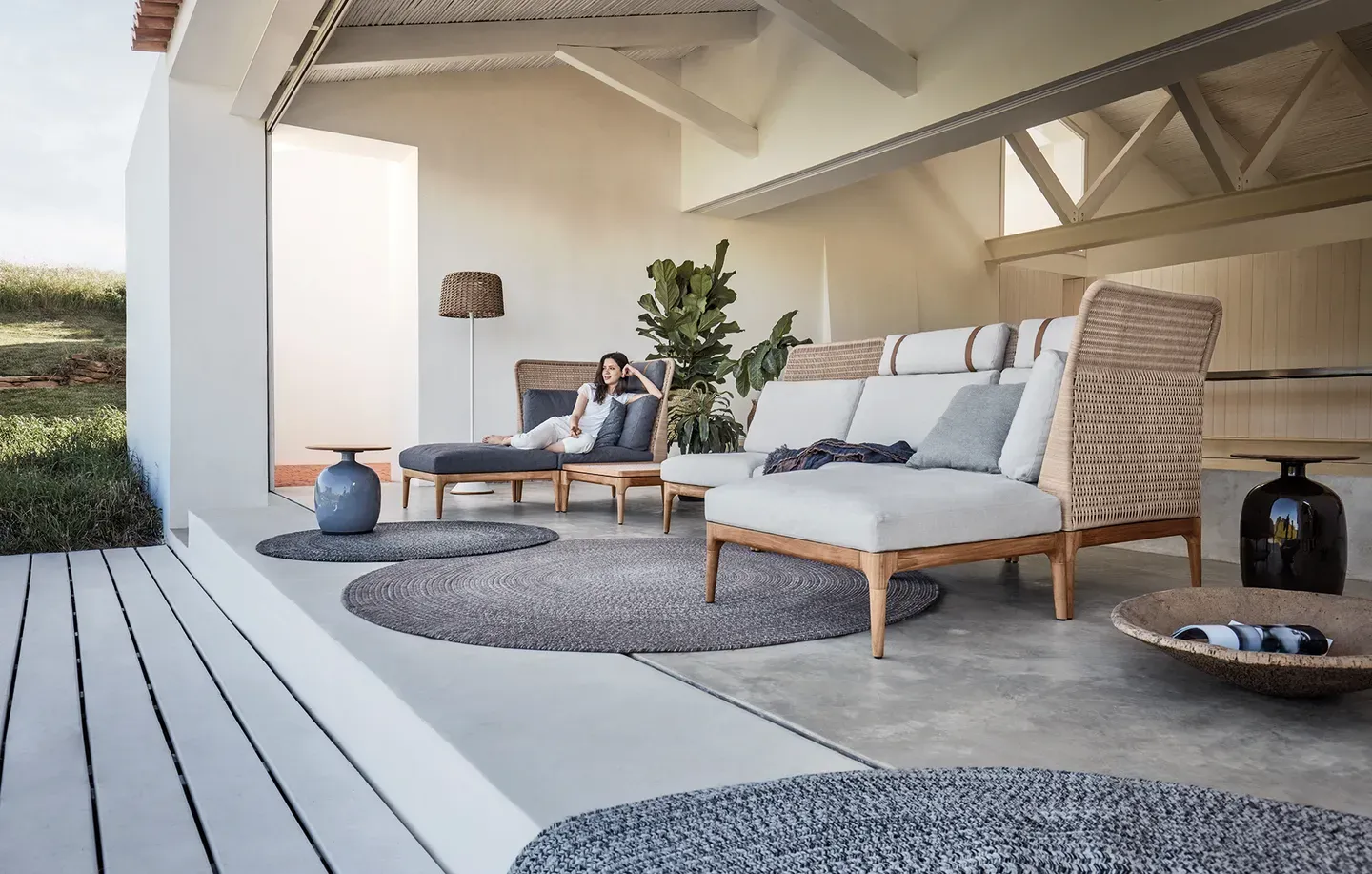 How to Style Outdoor Furniture for Seamless Indoor-Outdoor Living