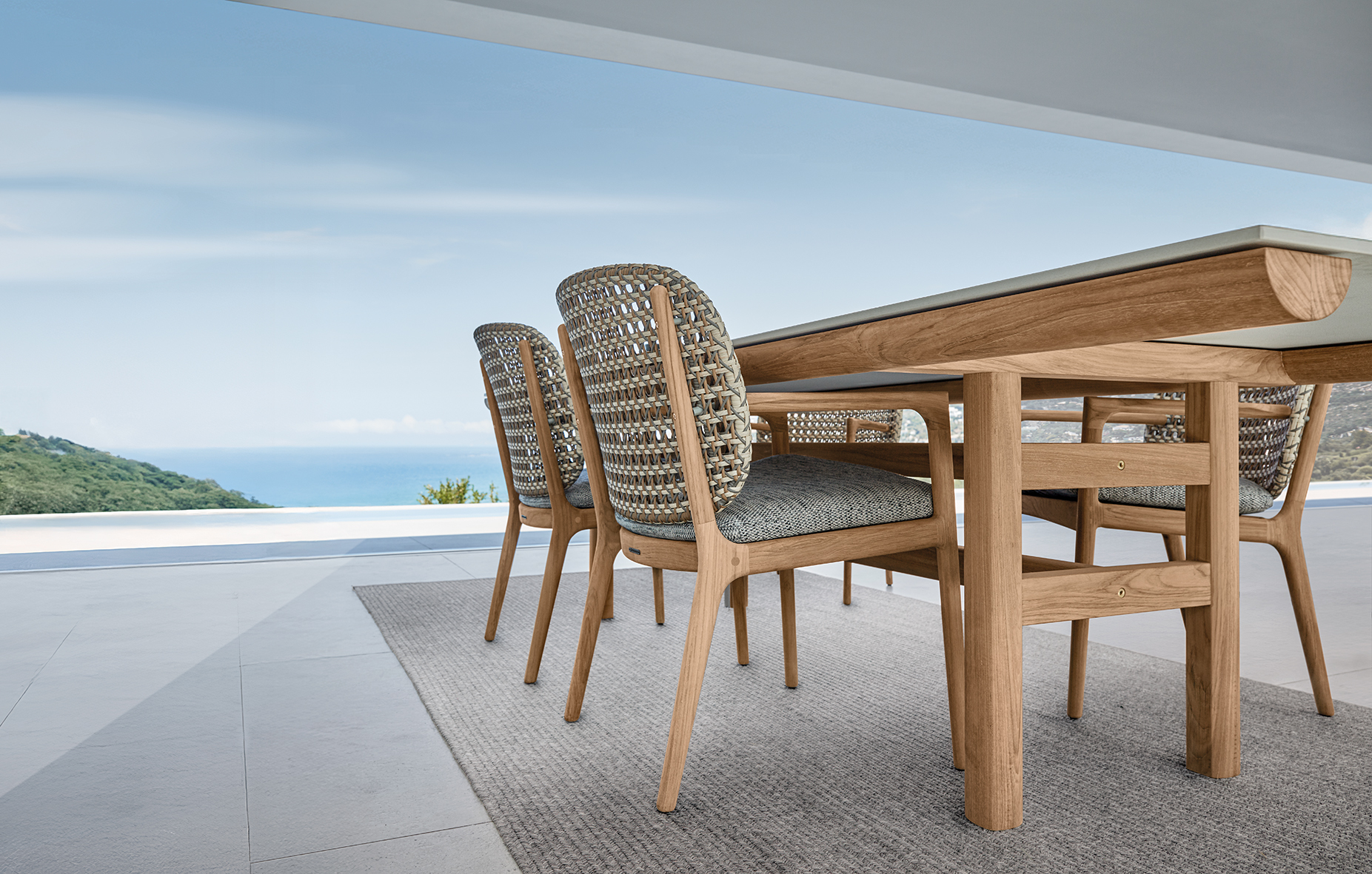 rail & kay dining set